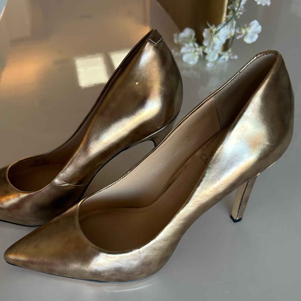 Vince Camuto Pumps - Picture 5 of 9